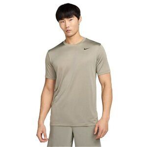 Nike Training Legend Dri-FIT T-shirt in Light Army-Green